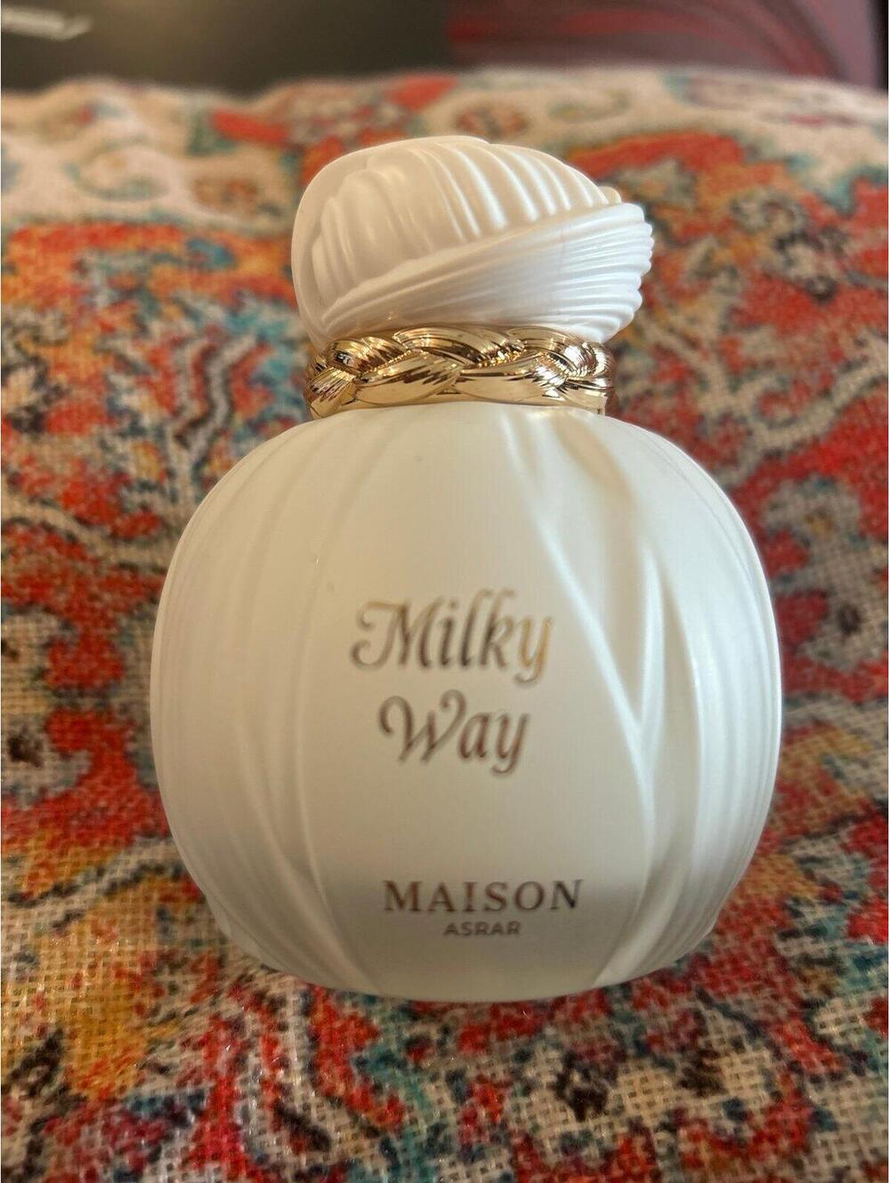 Milky Way perfume maison asrar smells amazing